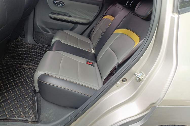 Used AION Y 2022 70 Intelligent Edition Lithium Iron Phosphate Left Rear Seat