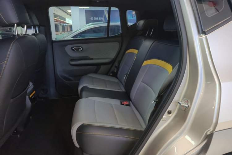 Used AION Y 2022 70 Intelligent Edition Lithium Iron Phosphate Left Rear Seat