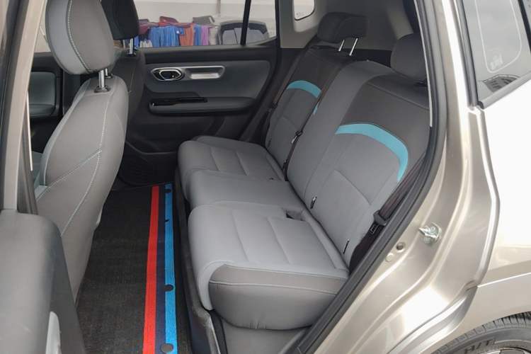 Used AION Y 2022 Plus 70 Enjoy Edition Left Rear Seat