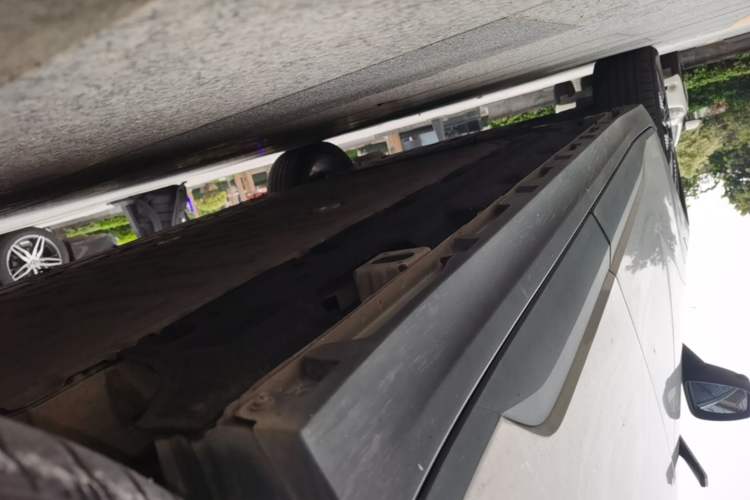 Used AION Y 2022 70 Intelligent Edition Ternary Lithium Left Side Sill