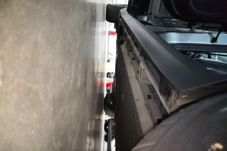 Used AION Y 2022 Plus 70 Smart Edition Left Side Sill