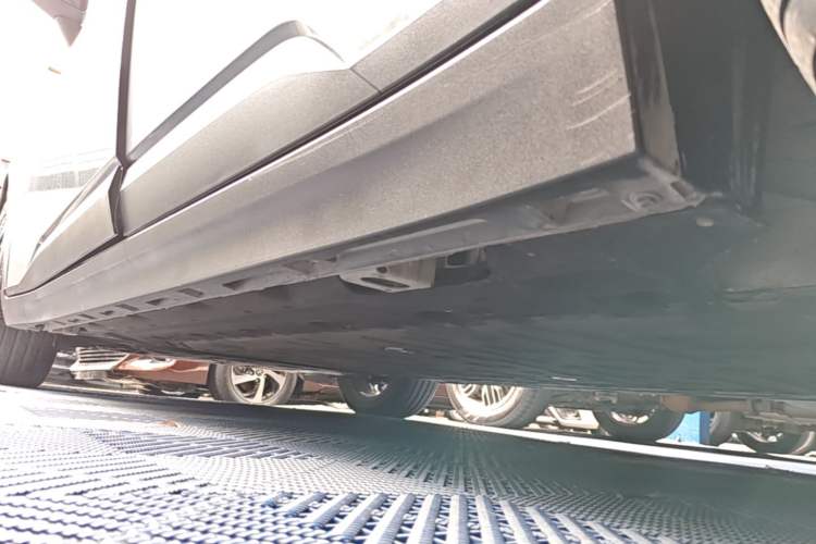 Used AION Y 2022 70 Tech Edition Lithium Iron Phosphate Left Side Sill