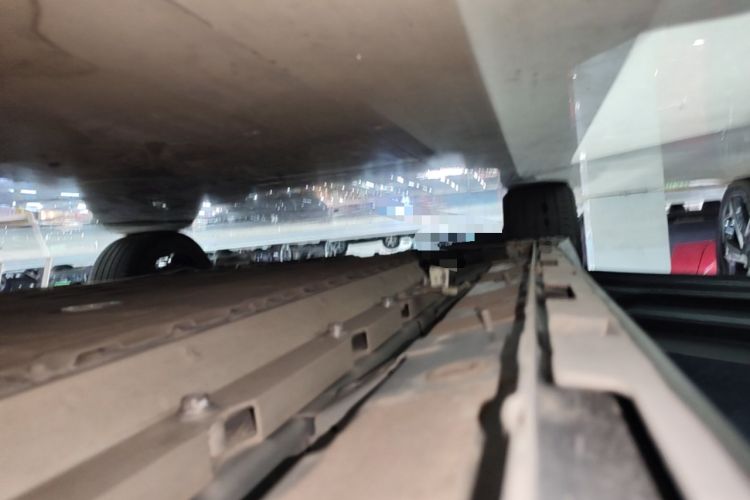 Used AION Y 2022 Plus 70 Smart Edition Left Side Sill