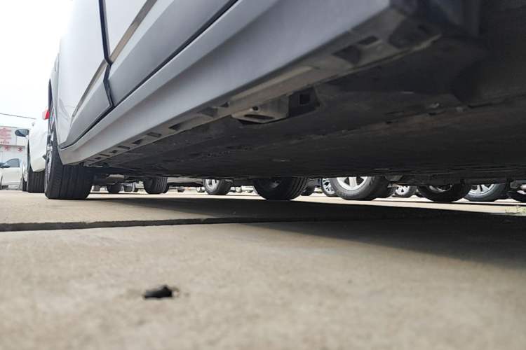 Used AION Y 2022 70 Tech Edition Lithium Iron Phosphate Left Side Sill
