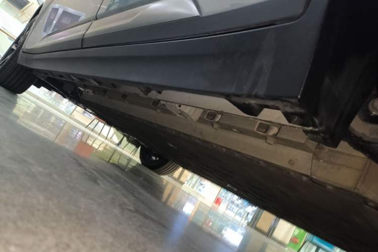 Used AION Y 2022 Plus 70 Smart Edition Left Side Sill