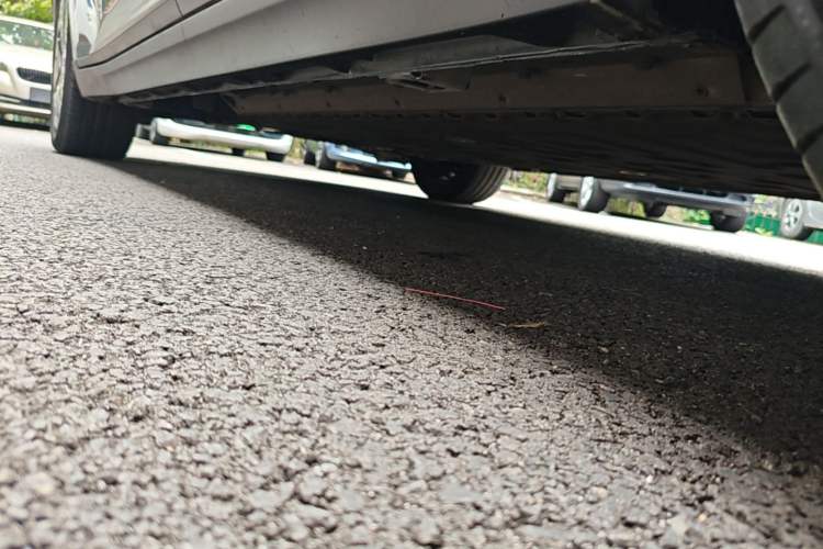 Used AION Y 2022 Plus 70 Enjoy Edition Left Side Sill