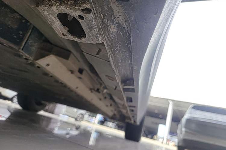 Used AION Y 2022 70 Enjoyment Edition Lithium Iron Phosphate Left Side Sill