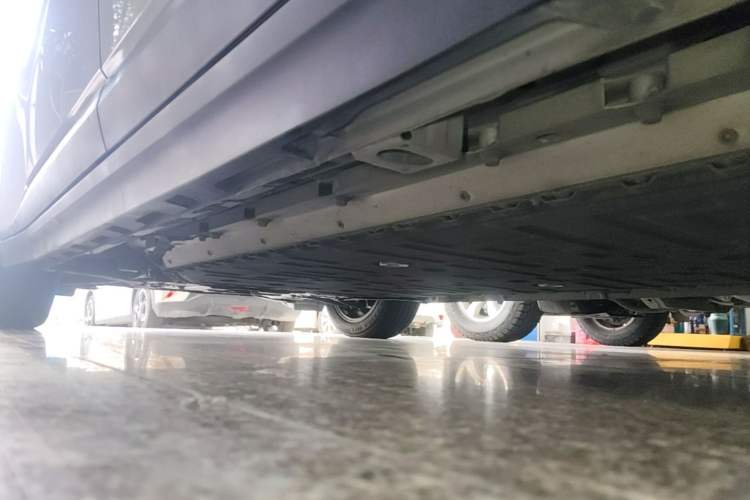 Used AION Y 2022 70 Intelligent Edition Lithium Iron Phosphate Left Side Sill