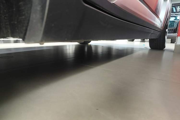 Used AION Y 2022 Plus 70 Smart Edition Left Side Sill