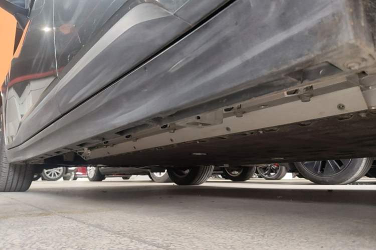 Used AION Y 2022 70 Intelligent Driving Version Lithium Iron Phosphate Left Side Sill