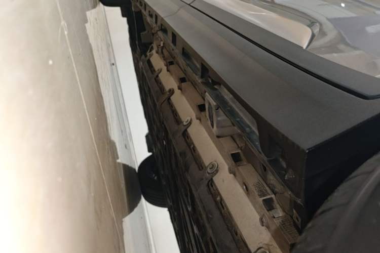 Used AION Y 2022 Plus 70 Smart Edition Left Side Sill
