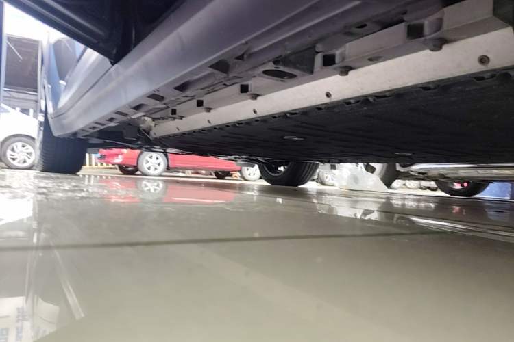 Used AION Y 2022 Plus 70 Smart Edition Left Side Sill