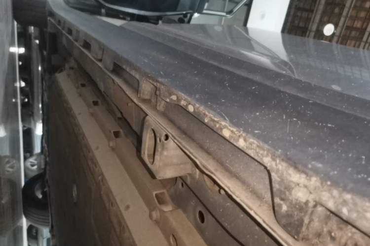 Used AION Y 2022 Plus 70 Smart Edition Left Side Sill