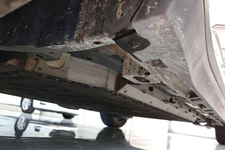 Used AION Y 2022 Plus 70 Smart Edition Left Side Sill