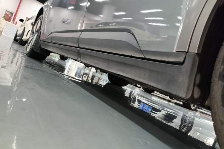 Used AION Y 2022 70 Enjoyment Edition Lithium Iron Phosphate Left Side Sill