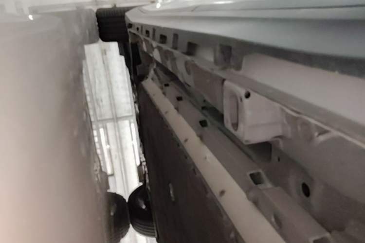 Used AION Y 2022 Plus 70 Smart Edition Left Side Sill