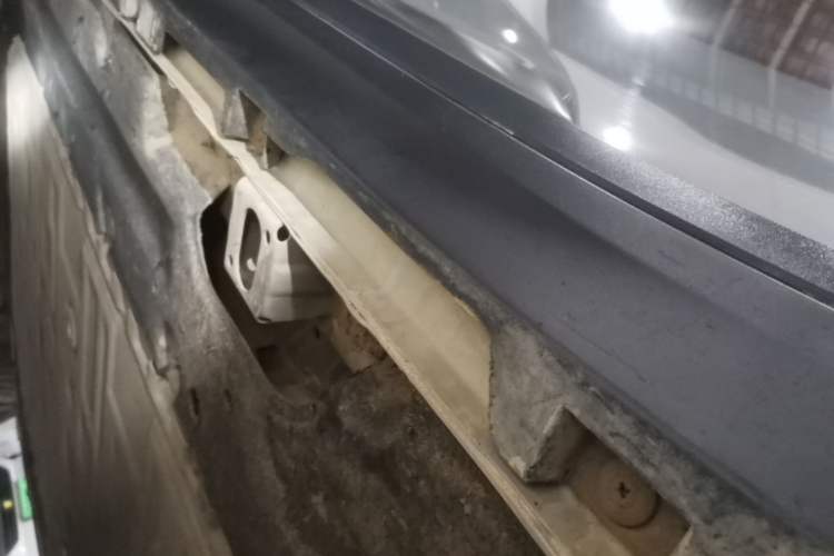 Used AION Y 2022 Plus 70 Smart Edition Left Side Sill