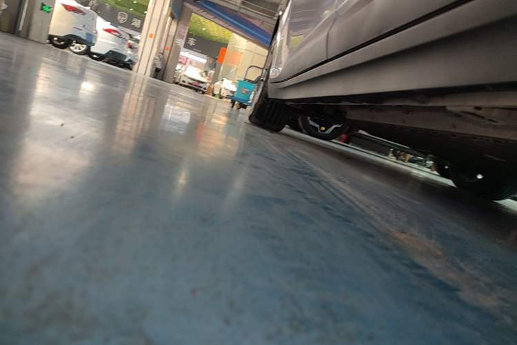 Used AION Y 2022 70 Intelligent Edition Lithium Iron Phosphate Left Side Sill
