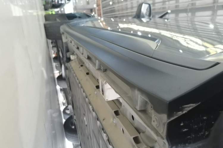 Used AION Y 2022 70 Intelligent Edition Lithium Iron Phosphate Left Side Sill