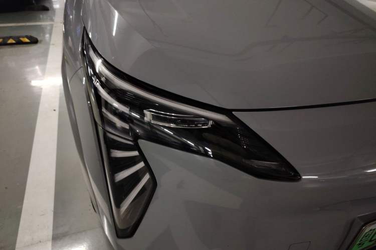 Used AION Y 2022 Plus 70 Smart Edition Right Front Headlight
