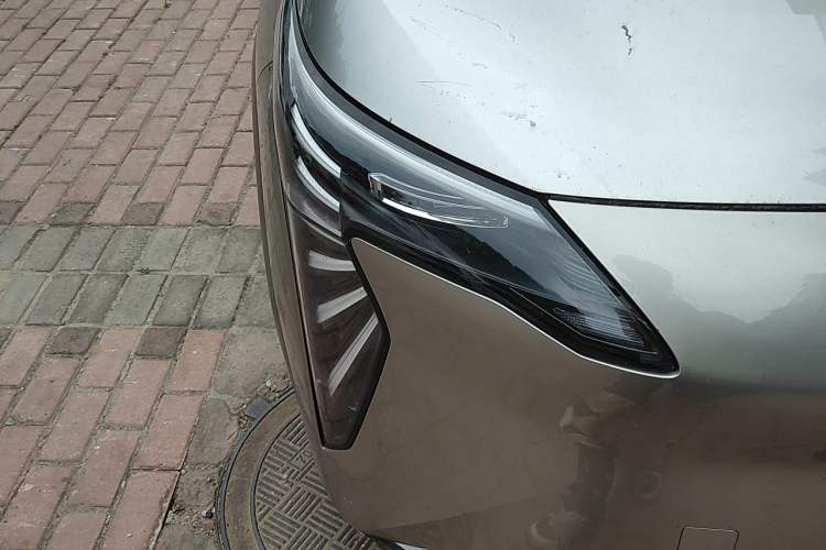 Used AION Y 2022 Plus 70 Smart Edition Right Front Headlight
