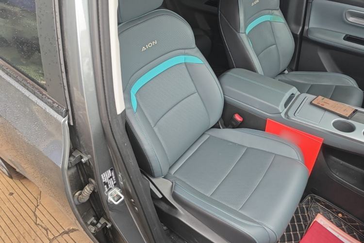 Used AION Y 2022 Plus 70 Smart Edition Right Front Seat
