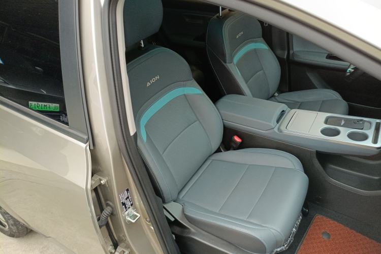 Used AION Y 2022 Plus 70 Smart Edition Right Front Seat