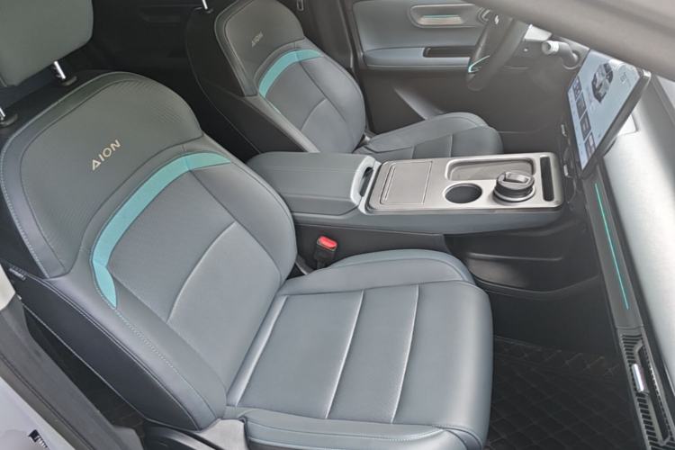 Used AION Y 2022 Plus 70 Smart Edition Right Front Seat