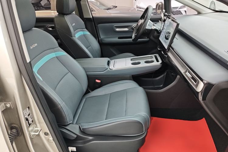 Used AION Y 2022 Plus 70 Smart Edition Right Front Seat