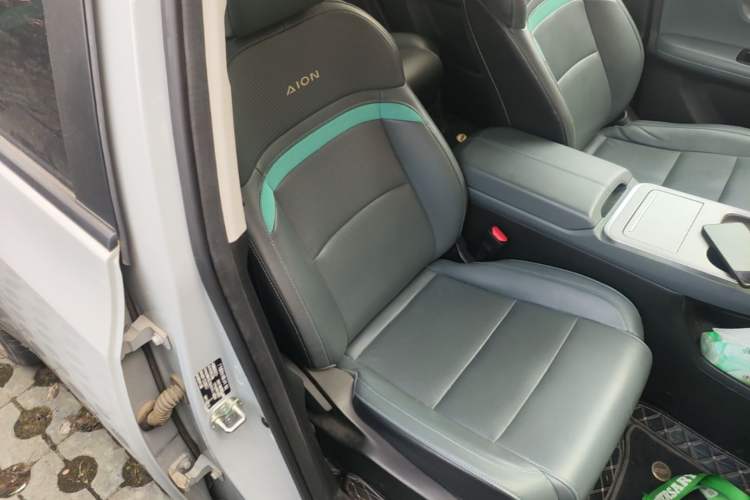 Used AION Y 2022 Plus 70 Smart Edition Right Front Seat