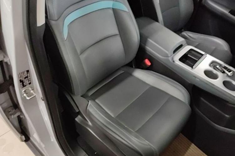 Used AION Y 2022 Plus 70 Smart Edition Right Front Seat