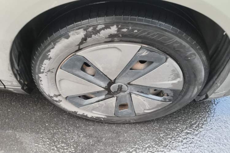Used AION Y 2022 Plus 80 Enjoy Edition Right Front Wheel Hub