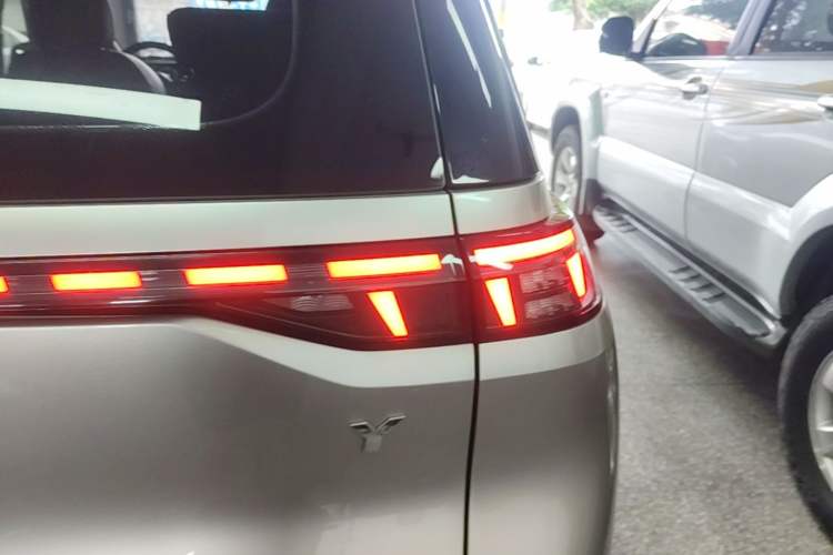 Used AION Y 2022 70 Intelligent Edition Lithium Iron Phosphate Right Rear Taillight