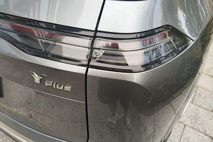 Used AION Y 2022 Plus 70 Smart Edition Right Rear Taillight