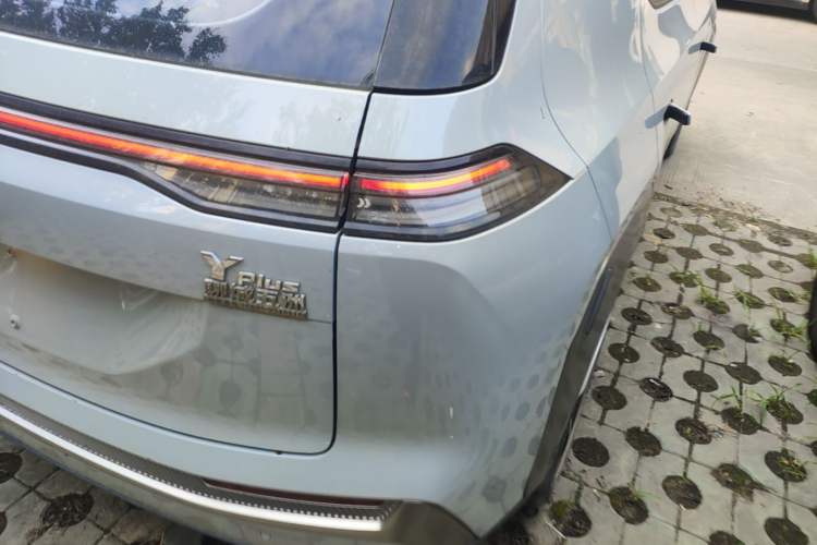 Used AION Y 2022 Plus 70 Smart Edition Right Rear Taillight