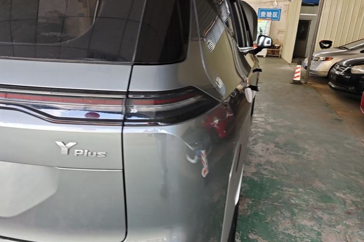 Used AION Y 2022 Plus 70 Smart Edition Right Rear Taillight
