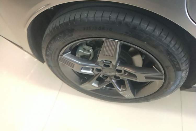 Used AION Y 2022 Plus 70 Tech Edition Right Rear Wheel Hub