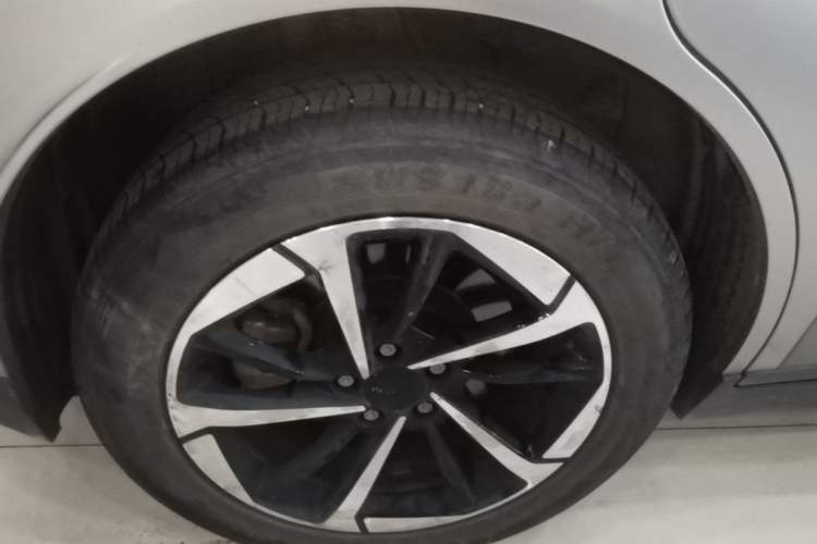 Used AION Y 2022 Plus 70 Smart Edition Right Rear Wheel Hub