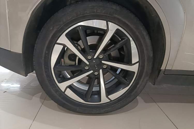 Used AION Y 2022 Plus 70 Smart Edition Right Rear Wheel Hub