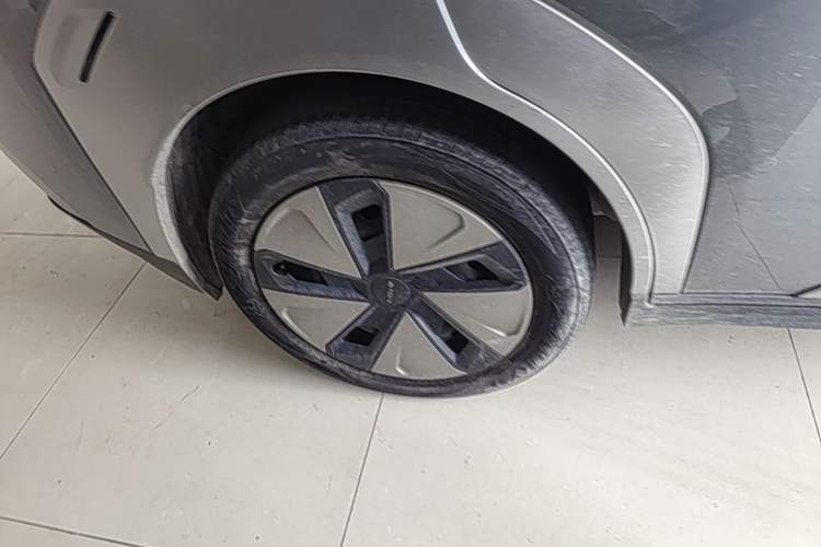 Used AION Y 2022 Plus 80 Enjoy Edition Right Rear Wheel Hub