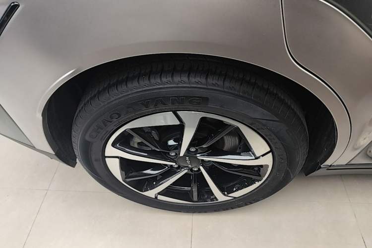 Used AION Y 2022 Plus 70 Smart Edition Right Rear Wheel Hub