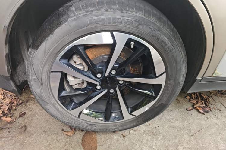 Used AION Y 2022 Plus 70 Smart Edition Right Rear Wheel Hub