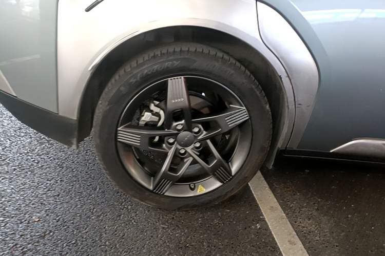 Used AION Y 2022 Plus 70 Tech Edition Right Rear Wheel Hub