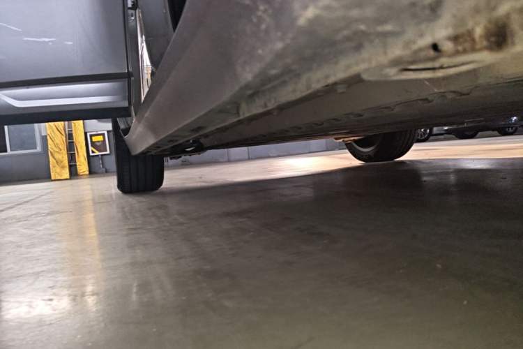 Used AION Y 2022 Plus 70 Smart Edition Right Side Sill