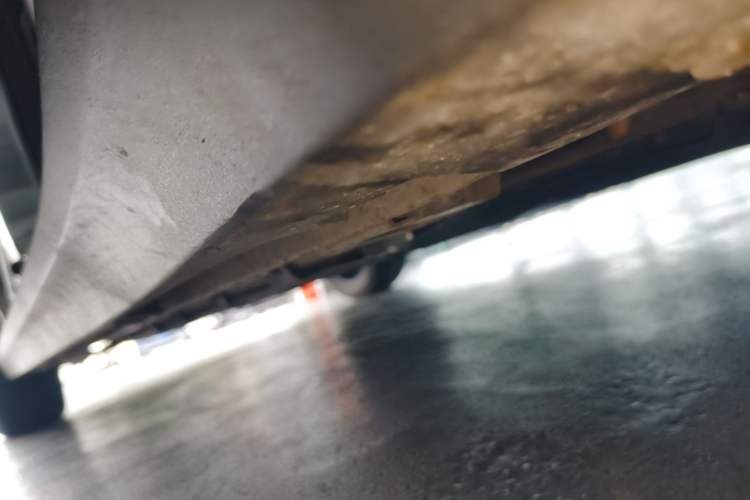 Used AION Y 2022 70 Intelligent Edition Lithium Iron Phosphate Right Side Sill