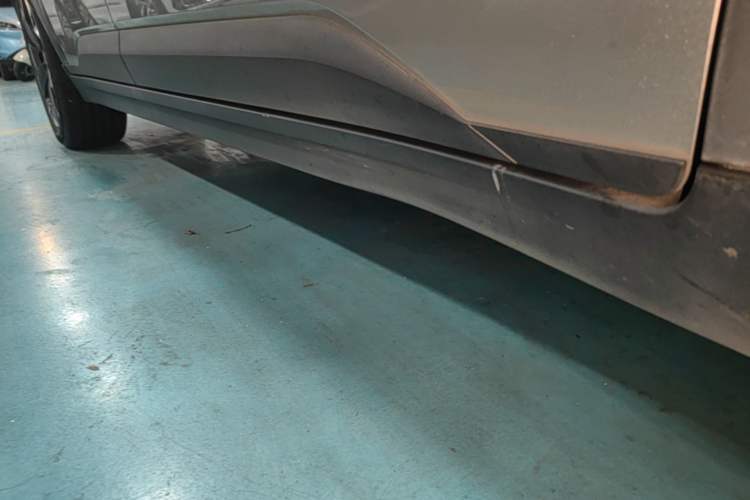 Used AION Y 2022 70 Enjoyment Edition Lithium Iron Phosphate Right Side Sill