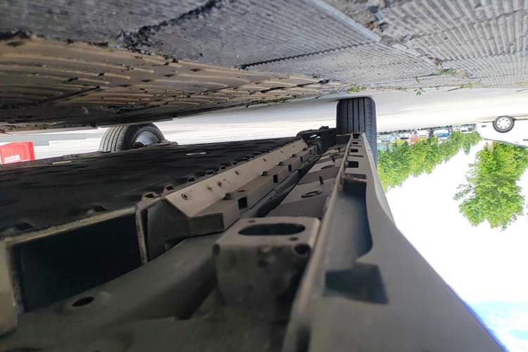 Used AION Y 2022 70 Intelligent Edition Lithium Iron Phosphate Right Side Sill