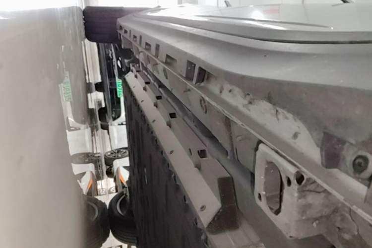 Used AION Y 2022 Plus 70 Smart Edition Right Side Sill