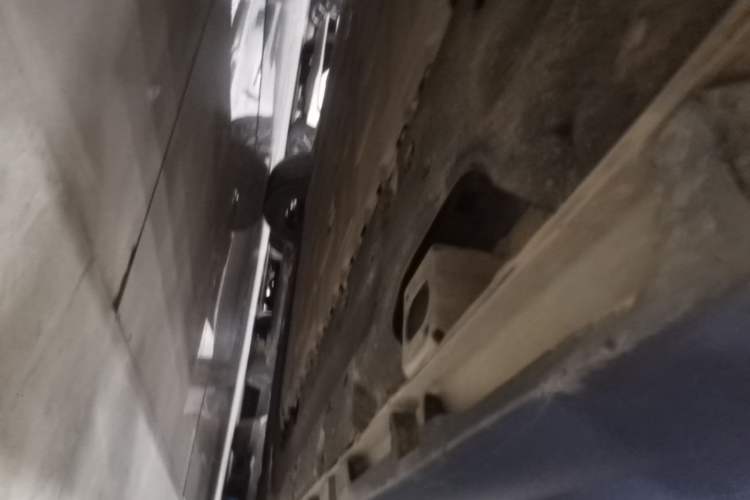 Used AION Y 2022 Plus 70 Smart Edition Right Side Sill