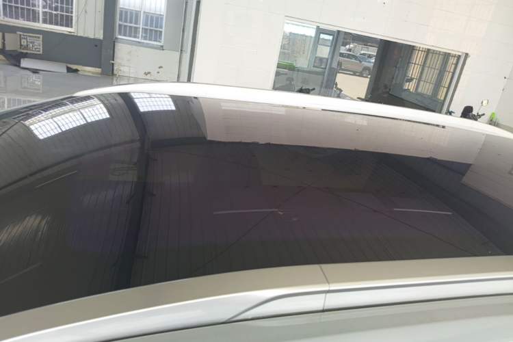 Used AION Y 2022 Plus 80 Smart Edition Roof